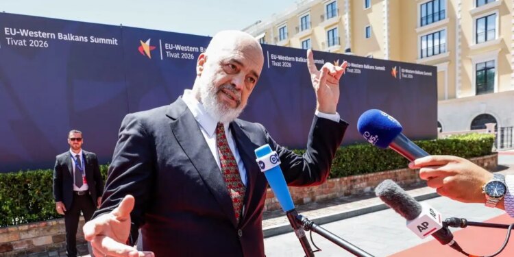 Απίστευτος Ράμα: Τρία πράγματα δεν μπορείς να προβλέψεις - Τον Θεό, το σεξ και την ΕΕ»