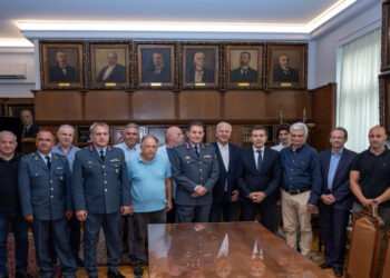 Eπίσκεψη του Μ. Χρυσοχοΐδη στον Εμπορικό Σύλλογο Αθηνών – Δράσεις για εύρυθμη λειτουργία της αγοράς