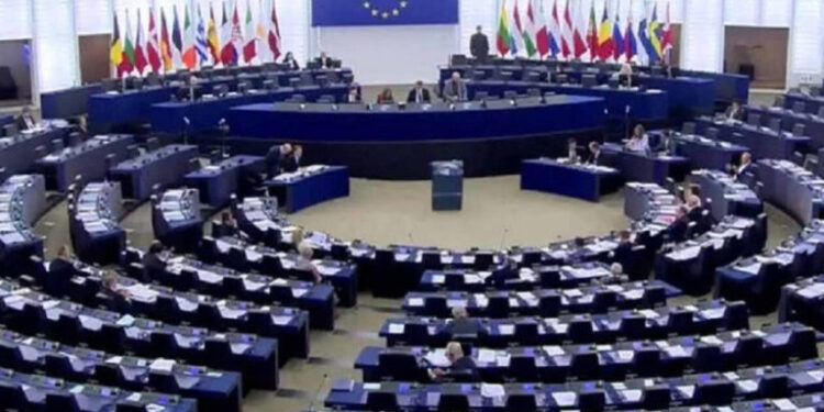 ΕΟ ΚΚΕ: Εγκλήματα, απελάσεις και απάνθρωποι εκτοπισμοί από το ανύπαρκτο «κράτος δικαίου» της ΕΕ