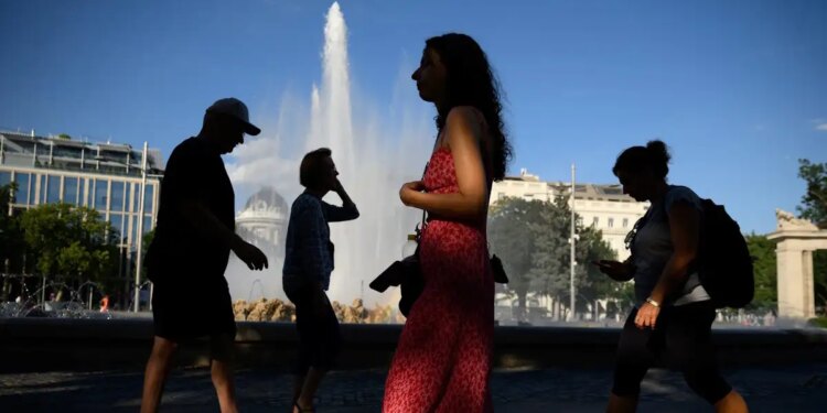 Ιστορικά ρεκόρ ζέστης με 42αρια σε Γερμανία, Αυστρία και Ελβετία, «λιώνουν» από τον καύσωνα
