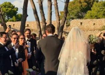 Αμαλία Κωστοπούλου - Τζέικ Μέντγουελ: Οι αδημοσίευτες φωτογραφίες από τον γάμο τους που μοιράστηκε η αδερφή της, Αλεξάνδρα