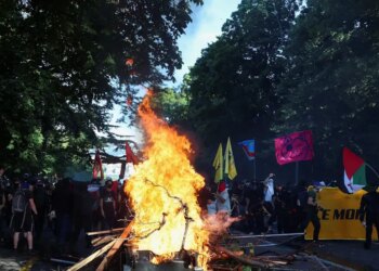 Η Γενεύη «φλέγεται»: Συγκρούσεις διαδηλωτών με την αστυνομία ενόψει της συνόδου κορυφής της G7 στη Γαλλία