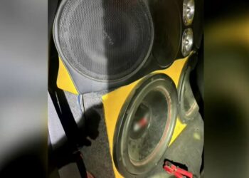 Άνω Λιόσια: DJ της ασφάλτου είχε γίνει 19χρονος που είχε 14 ηχεία στο αυτοκίνητό του – Συνελήφθη για ηχορύπανση