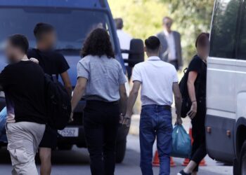 Δολοφονία 15χρονου στην Καλλιθέα: Στον ανακριτή οι έξι κατηγορούμενοι - «Το θύμα επιτέθηκε πρώτο στον δράστη» - ertnews.gr