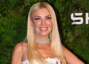 Κατερίνα Καινούργιου: «Έχω ακόμα να χάσω, μου έδωσαν το small και ζήτησα medium», είπε για τα κιλά της εγκυμοσύνης