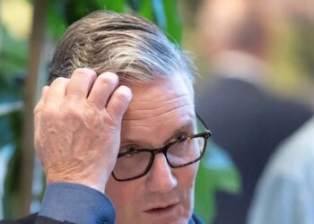 Observer: Ο Στάρμερ παραιτείται τη Δευτέρα και καθορίζει το χρονοδιάγραμμα της διαδοχής