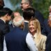 Η Μελόνι στους ηγέτες της G7 αφού έκοψε το τσιγάρο: «Χρειάστηκα τρεις καφέδες για να ξυπνήσω»