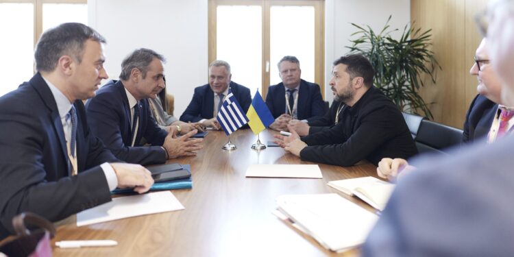 Συνάντηση Μητσοτάκη – Ζελένσκι με φόντο το drone στη Λευκάδα
