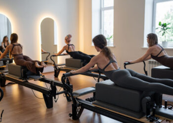 Pilates και μυοσκελετικές ευαισθησίες: Πώς η ήπια άσκηση μπορεί να ενταχθεί με ασφάλεια