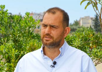 Ανδρέας Γ. Παπανδρέου στο EΡTnews: «Δεν φτιάχνεται ο πολιτικός μέσα σε στούντιο ή σε αλγόριθμους»