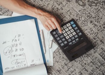 Τι αλλάζει στους λογαριασμούς με την αύξηση του ακατάσχετου ορίου - Αναλυτικά παραδείγματα