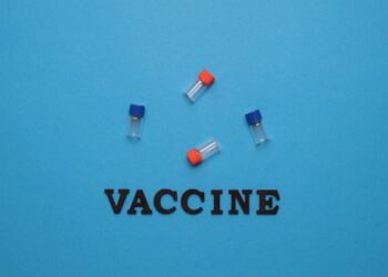 Δοκιμάζεται το πρώτο εμβόλιο που έχει σχεδιαστεί από τεχνητή νοημοσύνη