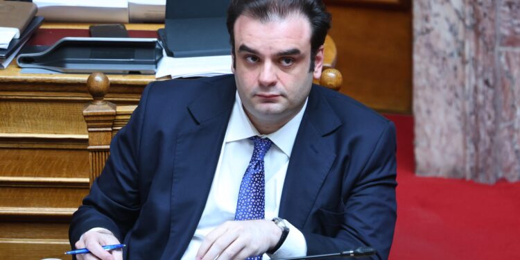 Νομοθετική ρύθμιση για την προστασία της οικονομικής ενίσχυσης σε μαθητές με προβλήματα ακοής ανακοίνωσε ο Κυριάκος Πιερρακάκης