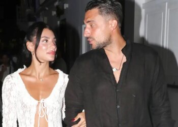 Ο Σάκης Κατσούλης αποκάλυψε πότε γεννάει η Μαριαλένα Ρουμελιώτη: «Την επόμενη Κυριακή θα είμαστε τρεις»