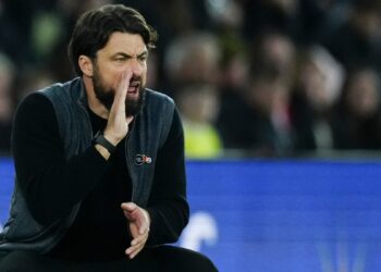 Ο Ράσελ Μάρτιν αναλαμβάνει τη Λέστερ - www.ertsports.gr
