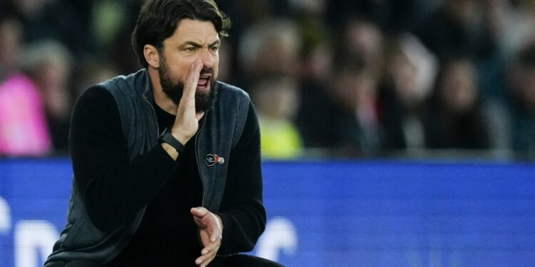 Ο Ράσελ Μάρτιν αναλαμβάνει τη Λέστερ - www.ertsports.gr