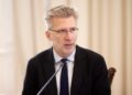 Σκέρτσος – ΜακΓκραθ: «Αδιάλειπτη η ενίσχυση του Κράτους Δικαίου στην Ελλάδα με μετρήσιμες μεταρρυθμίσεις»