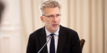 Σκέρτσος – ΜακΓκραθ: «Αδιάλειπτη η ενίσχυση του Κράτους Δικαίου στην Ελλάδα με μετρήσιμες μεταρρυθμίσεις»