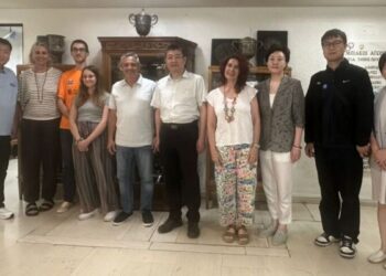Συνάντηση εργασίας των ανθρώπων του Μαραθωνίου Αθήνας και του μαραθωνίου της Σανγκάης - www.ertsports.gr