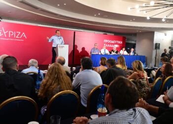 ΣYΡIZA: Χωρισμένο σε δύο στρατόπεδα το κόμμα - «Δίπλα ή απέναντι στον Τσίπρα» το δίλημμα