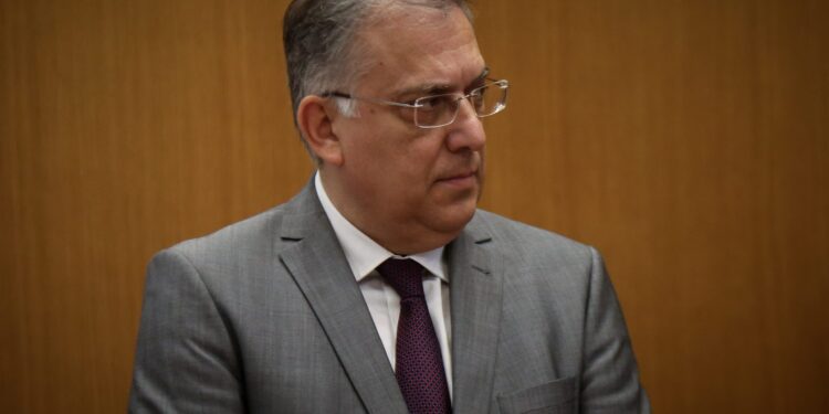 Θεοδωρικάκος: Έρχεται σε δημόσια διαβούλευση το νομοσχέδιο για την καταναλωτική πίστη - Βάζουμε τέλος στα ψιλά γράμματα στις σχέσεις των πολιτών με τις τράπεζες - ertnews.gr