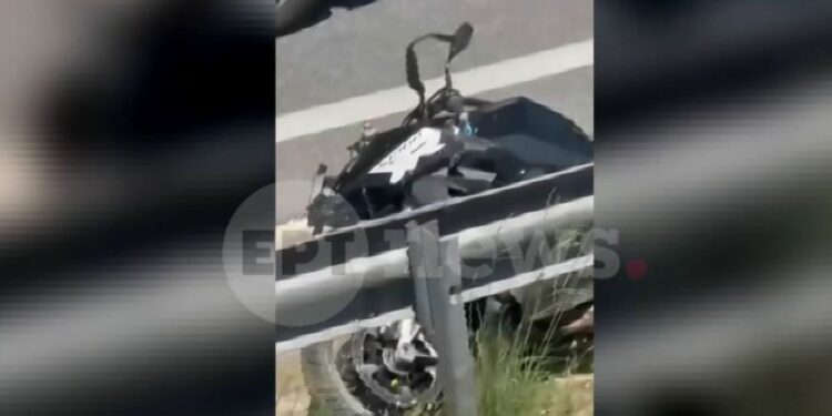 Τροχαίο στην Πάτρα: Δεν κατέγραψε τη σύγκρουση η κάμερα στο κράνος του πατέρα – Εξακολουθεί να διερευνά τα αίτια του δυστυχήματος η Τροχαία