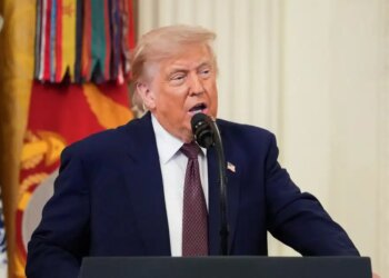 Ντόναλντ Τραμπ: «Παράδοση άνευ όρων» η συμφωνία με το Ιράν – Δεν υπάρχουν όρια στη δύναμή μου
