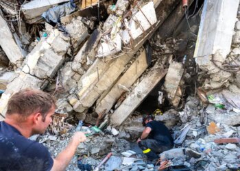 Διπλός σεισμός στη Βενεζουέλα: Ξεπέρασαν τους 1700 οι νεκροί - Μακάβρια πρόβλεψη για ραγδαία αύξηση των θυμάτων