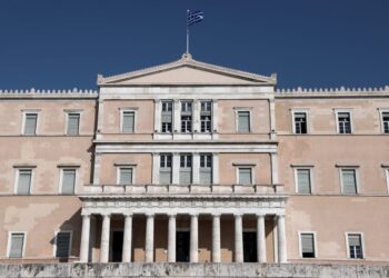 Κινητικότητα στην πολιτική σκηνή – Σε βαθιά στρατηγική δίνη ο ΣΥΡΙΖΑ