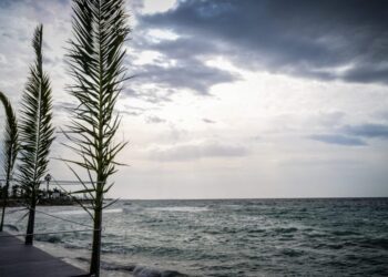 Καιρός: Βροχές και καταιγίδες στα ηπειρωτικά – Έως 31 βαθμούς η θερμοκρασία