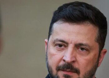 Η Βαρσοβία αφαιρεί από τον Ζελένσκι την ανώτατη διάκριση που του είχε απονείμει