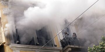 Υπόθεση Marfin: Η ομάδα των 12, οι 5 της επίθεσης και η αποκάλυψη των ρόλων - Ποιοι φέρεται να πέταξαν μολότοφ και να έδιναν οδηγίες - ertnews.gr