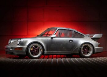 Απίστευτο! Αυτή η Porsche 911 του ’93 έχει κάνει… 10 χλμ.!