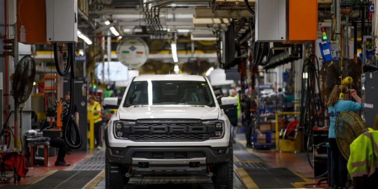 Στη Ford προειδοποιούν για τους Κινέζους