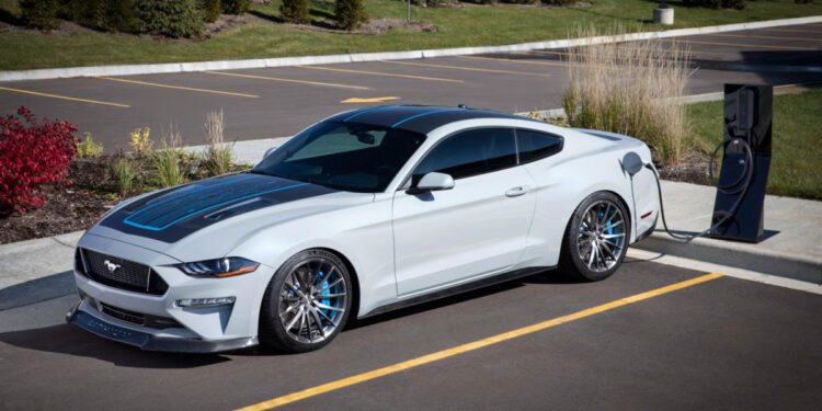 Όταν η Ford έφτιαξε ηλεκτρική Mustang με 6άρι χειροκίνητο κιβώτιο