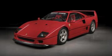 Μία φτιαγμένη Ferrari F40 βρήκε νέο κάτοχο