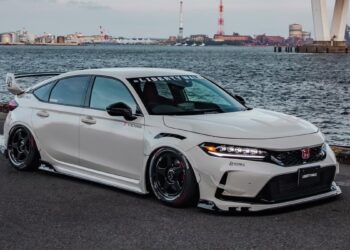 Ακόμα πιο επιθετικό το Honda Civic Type R της Liberty Walk