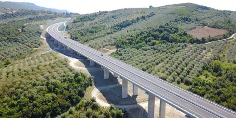 Προχωρούν τα έργα στον άξονα Μπράλος – Άμφισσα. Πότε ολοκληρώνονται;