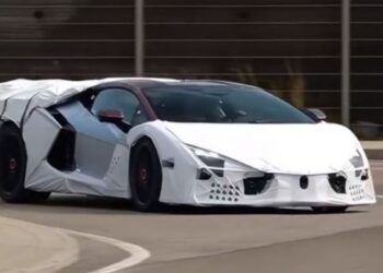 Η Lamborghini ετοιμάζει τη Revuelto SV (+video)