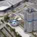 Γιατί το κεντρικό κτίριο της BMW στο Μόναχο λέγεται «τετρακύλινδρο»;