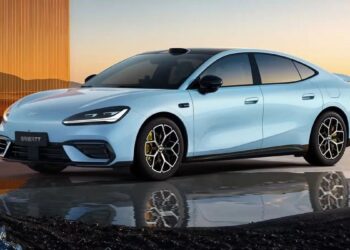 Το νέο ηλεκτρικό Geely υπόσχεται 725 χιλιόμετρα αυτονομίας