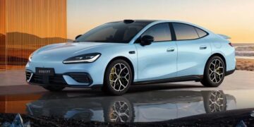 Το νέο ηλεκτρικό Geely υπόσχεται 725 χιλιόμετρα αυτονομίας