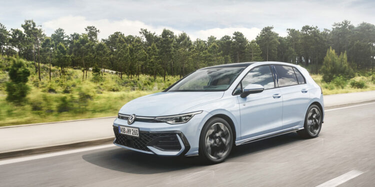 Πόσο πιο ακριβά θα είναι τα Hybrid VW Golf και T-Roc από τα ήπια υβριδικά;