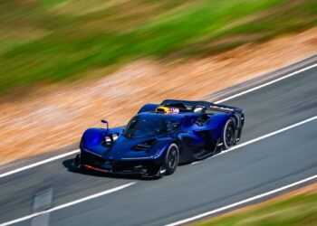 Γιατί το πρώτο hypercar της Red Bull έπρεπε να έχει V10;