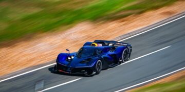 Γιατί το πρώτο hypercar της Red Bull έπρεπε να έχει V10;