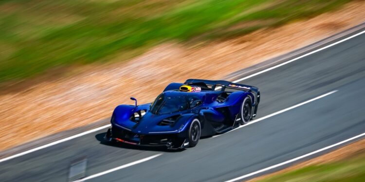 Γιατί το πρώτο hypercar της Red Bull έπρεπε να έχει V10;