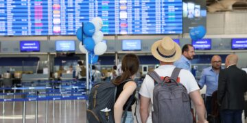Αλυσιδωτές καθυστερήσεις στις πτήσεις λόγω αυξημένης αεροπορικής κίνησης - Σύσκεψη στην Αρχή Πολιτικής Αεροπορίας - ertnews.gr