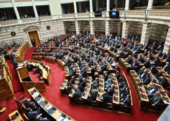 Αντιπαράθεση για την ενεργειακή κρίση: Για στοχευμένες παρεμβάσεις μιλά η κυβέρνηση – Πυρά της αντιπολίτευσης