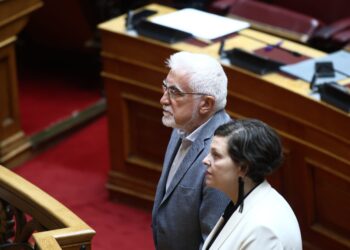 Νέοι βουλευτές ΣΥΡΙΖΑ οι Ακριώτου και Καριπίδης
