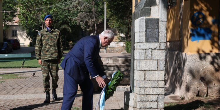 Τα μηνύματα του πολιτικού κόσμου για τα 52 χρόνια από την αποκατάσταση της Δημοκρατίας - ertnews.gr